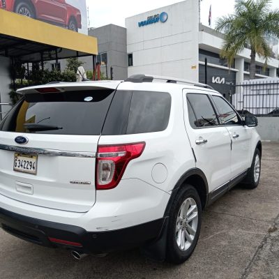 Ford Explorer XLT 2015