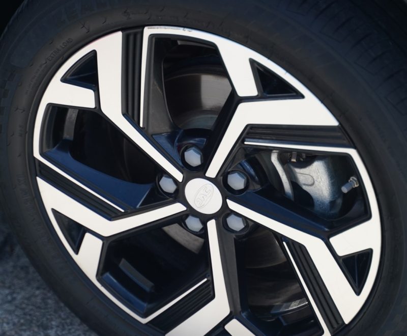 Jac JS8 2023