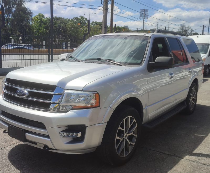 Ford Expedition XLT 2016