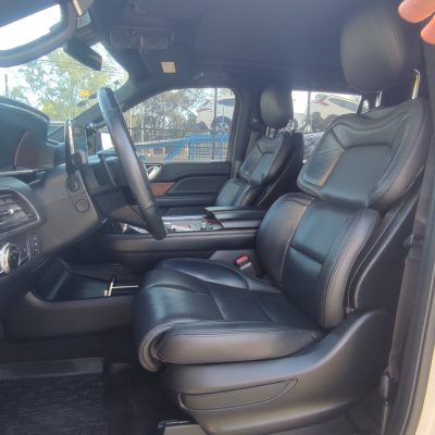 Lincoln Navigator 2018- Color Champagne
