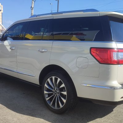 Lincoln Navigator 2018- Color Champagne