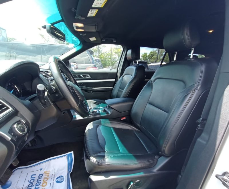 Ford Explorer XLT 4WD